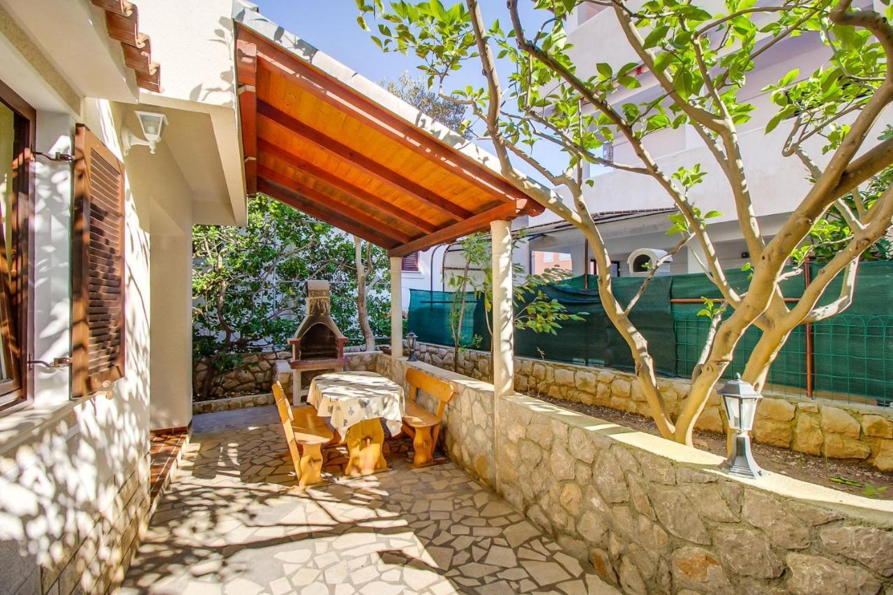 Apartments With A Parking Space Mali Lošinj Exterior foto